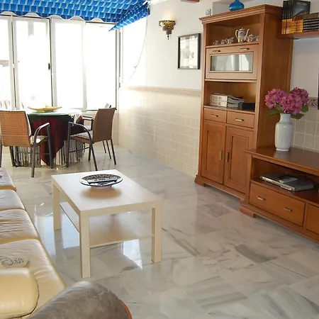 Apartment Fuentes De